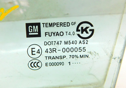 CHEVROLET ORLANDO 12r 2.0DM SZYBA LEWY PRZÓD 