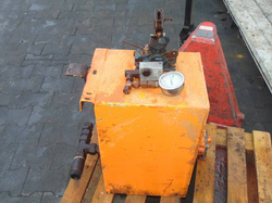 IVECO MAGIRUS 05r ZBIORNIK POMPA RĘCZNA HYDRAULIKI