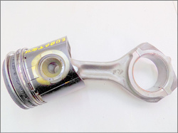 IVECO EuroTech 440KM 2001r - TŁOK Z KORBOWODEM