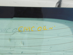 HONDA CIVIC VII 5D 1.4 02r SZYBA KLAPY BAGAŻNIKA TYŁ TYLNA