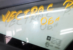 OPEL VECTRA C LIFT GTS SZYBA PRAWY TYŁ TRÓJKĄT KAROSERYJNA 