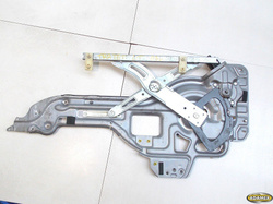 HYUNDAI TRAJET 2.0 16V 03r  PODNOSNIK  LEWY TYL 