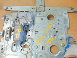 VOLVO FM12 FH12 01r PODNOŚNIK PRAWY SZYBY