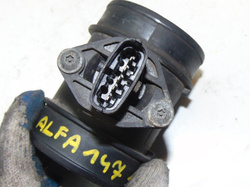 ALFA ROMEO 147 1.6 02r - PRZEPŁYWOMIERZ 281002309