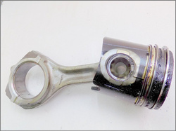 IVECO EuroTech 440KM 2001r - TŁOK Z KORBOWODEM