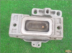 SKODA OCTAVIA I 1.8 01r - PODUSZKA SILNIKA