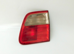 MERCEDES W210 LIFT KOMBI 2.2 CDI 01r LAMPA Z KLAPY PRAWY TYŁ A2109206064