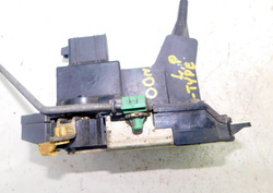 JAGUAR S-TYPE 3.0 03r ZAMEK DRZWI LEWY PRZÓD YW4A-5421813-GB