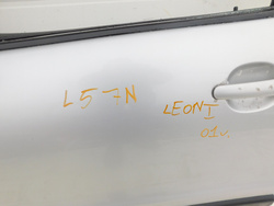 SEAT LEON I 1.9 TDI 04r DRZWI LEWY PRZÓD 5D SREBRNE L57N