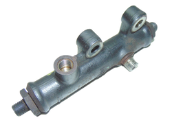 JAGUAR XF 2.7D 08r LISTWA WTRYSKOWA 