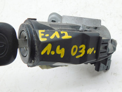 TOYOTA COROLLA E12 1.4 03r STACYJKA Z KLUCZYKIEM 45020-02-4