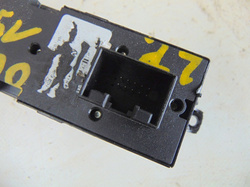 SKODA OCTAVIA I 1.9TDI PRZEŁĄCZNIK SZYB 4XEL