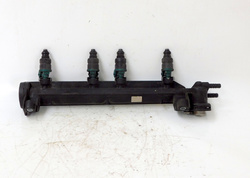 VW GOLF IV 1.6 97-03r LISTWA WTRYSKOWA WTRYSKIWACZE 06A133317A