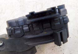 VW PASSAT B5 FL 1.8T POTENCJOMETR PEDAŁ GAZU 8D1721523E