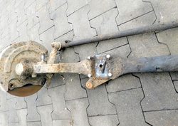 MITSUBISHI CANTER 3.3 TD 95r BELKA ZAWIESZENIE OŚ ZWROTNICE PRZÓD 
