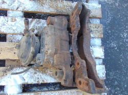 MERCEDES 1824 ECONIC ZACISK HAMULCOWY PRZÓD LEWY