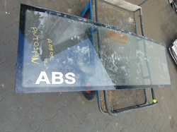 AUTOSAN A0909L 207KM 03r SZYBA TYŁ TYLNA