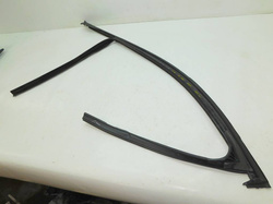 BMW X6 F16 M50d USZCZELKA RAMKA DRZWI PRAWA PRZÓD 