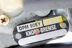 IVECO EUROCARGO 80E21 17,5" 5,9L 04r DŹWIGNIA HAMULCA RĘCZNEGO DPM90EY