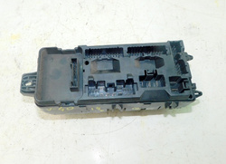 VOLVO V40 S40 1.9D 02r SKRZYNKA BEZPIECZNIKÓW 30889989