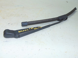 TOYOTA AVENSIS T25 2.0D 07r RAMIĘ WYCIERACZKI TYŁ