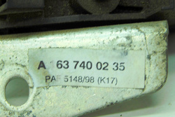 MERCEDES ML W163 2.7CDI 00r ZAMEK RYGIEL KLAPY BAGAŻNIKA TYŁ 