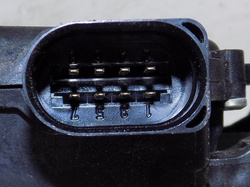 VW PASSAT B5 97r - ZAMEK DRZWI PRAWY PRZÓD EU 8pin