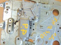 VOLVO FM12 FH12 01r PODNOŚNIK PRAWY SZYBY