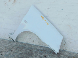 RENAULT CLIO II 1.2 04r BŁOTNIK PRAWY PRZÓD BIAŁY 