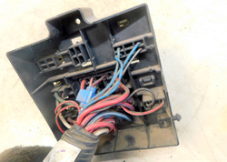 MITSUBISHI CANTER 3.3 TD 95r SKRZYNKA BEZPIECZNIKÓW