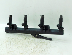 CITROEN XSARA PICASSO 1.8 01r LISTWA WTRYSKOWA WTRYSKIWACZE 9628084680