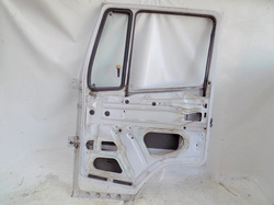 MERCEDES 914 814 6.0 140KM 97r DRZWI PRAWE