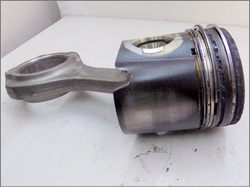 IVECO EuroTech 440KM 2001r - TŁOK Z KORBOWODEM