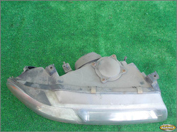 CHRYSLER CIRRUS 2.5 V6 1997r - LAMPA PRAWA PRZÓD