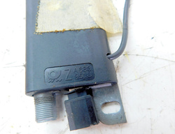 AUDI 80 B4 2.0 93r WZMACNIACZ ANTENOWY 