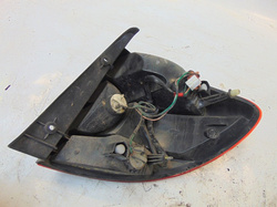 KIA RIO I 1.3 04R LAMPA LEWY TYŁ 