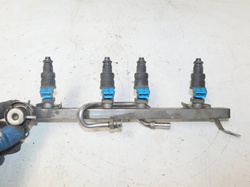 AUDI A4 B5 1.6 97r LISTWA WTRYSKOWA WTRYSKI
