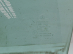 MERCEDES ML W163 2.7 CDI 00r SZYBA DRZWI LEWY PRZÓD 