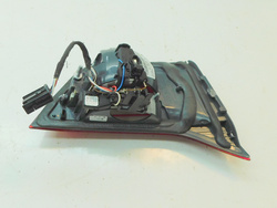 BMW M4 F82 16r PRZEDLIFT LAMPA PRAWY TYŁ Z KLAPY USA 8059656