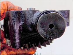 IVECO EuroTech 440KM 01r CURSOR 10 POMPA OLEJU