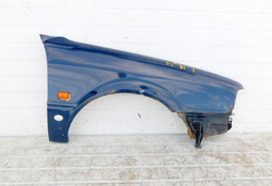 AUDI 80 B4 2.0 94r BŁOTNIK PRAWY PRZÓD 