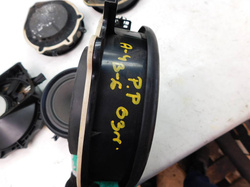 AUDI A4 B6 2003r GLOSNIK GŁOSNIKI KOMPLET