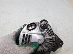 KIA SORENTO I 2.5CRDI 09r ALTERNATOR 37300-4A300
