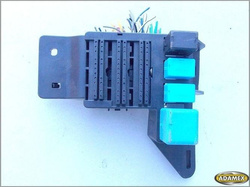 PONTIAC VIBE 1.8 VVT-i 06r - SKRZYNKA PRZEKAŹNIKÓW