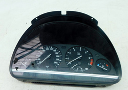 BMW E39 2.5 LICZNIK ZEGARY PRĘDKOŚCIOMIERZ 