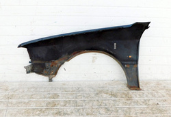 AUDI 80 B4 2.0 94r BŁOTNIK PRAWY PRZÓD 