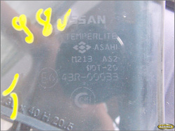 NISSAN MAXIMA QX 98r - SZYBA DRZWI PRAWA TYŁ