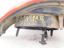 RENAULT LAGUNA II LIFT 05r 1.9DCI LAMPA PRAWY TYŁ Z BŁOTNIKA 