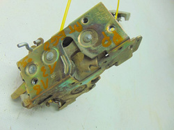 MERCEDES ATEGO 1318 2003r ZAMEK DRZWI PRAWYCH