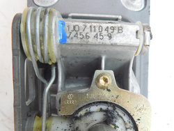 AUDI A3 8L 1.9TDI  96-03 5D LEWAREK WYBIERAK BIEGÓW LINKI 1J0711049B